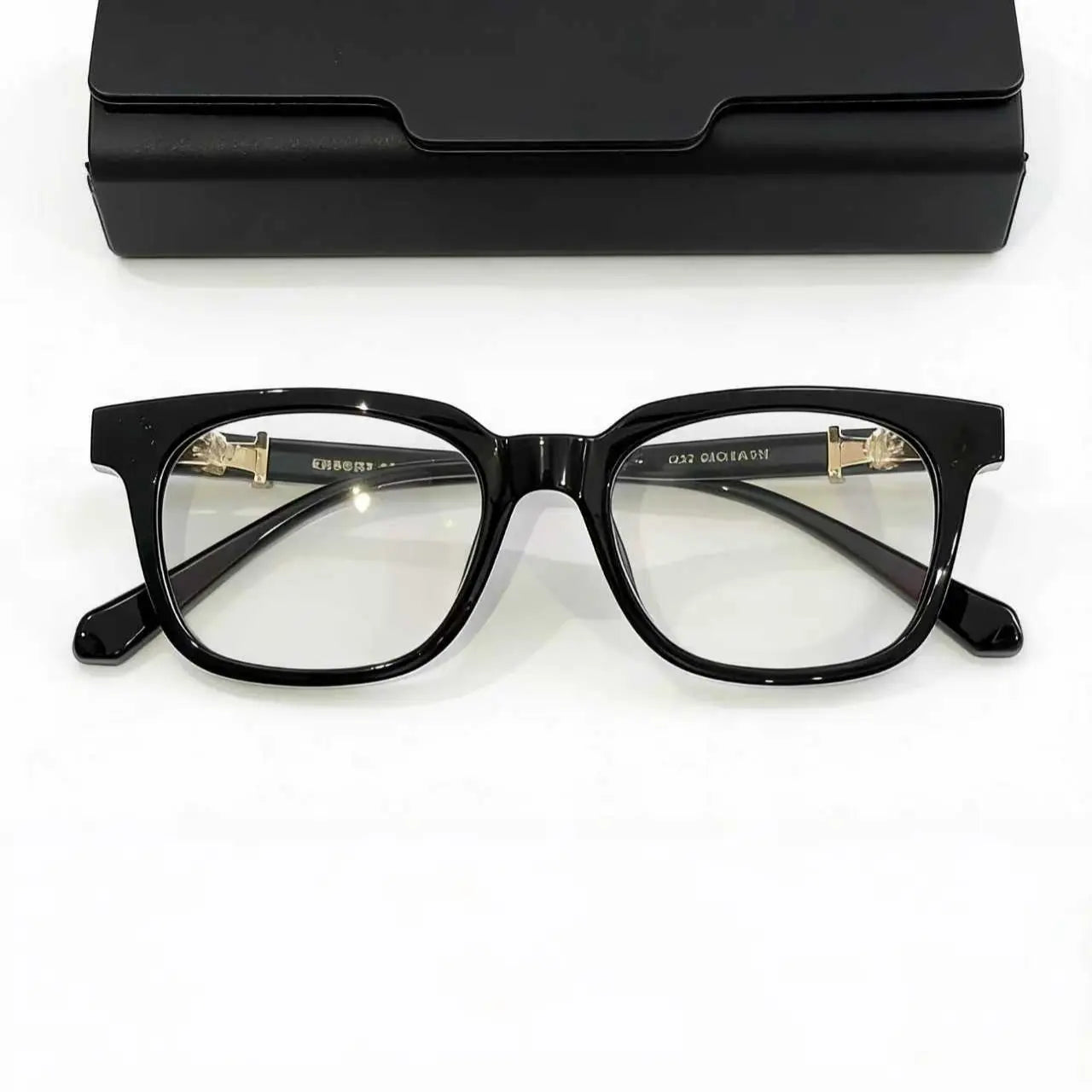 Protect Your Eyes in Style: Trendy Blue Light Blocking Eyeglasses for Men & Women with UV400 Protection - Perfect for Gaming, Travel & More!